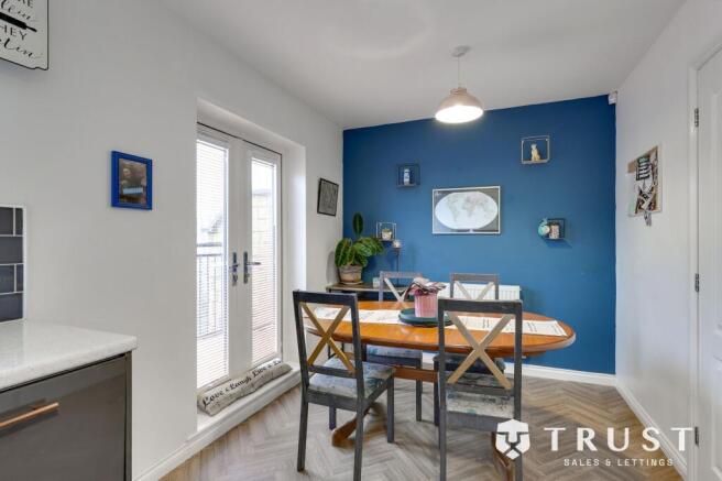 3 bed Terraced for sale Image 8