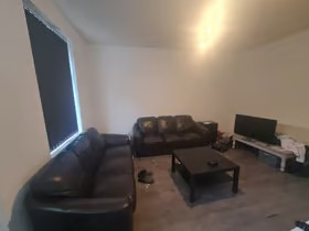 6 bed Terraced to rent Image 4
