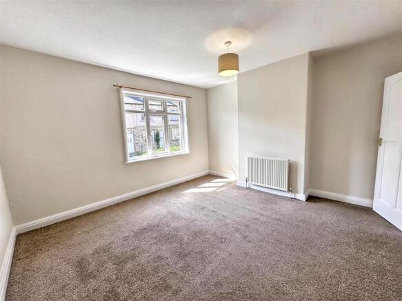 2 bed Terraced for sale Image 5