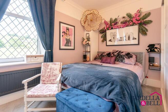 3 bed Terraced for sale Image 11