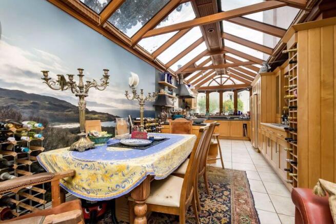 Family Kitchen/Breakfast Room