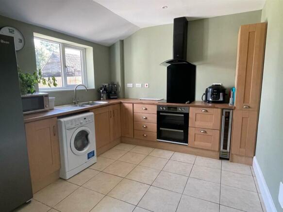 kitchen1.jpg