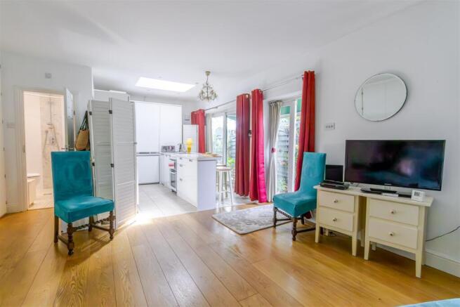Annexe Living 2.jpg