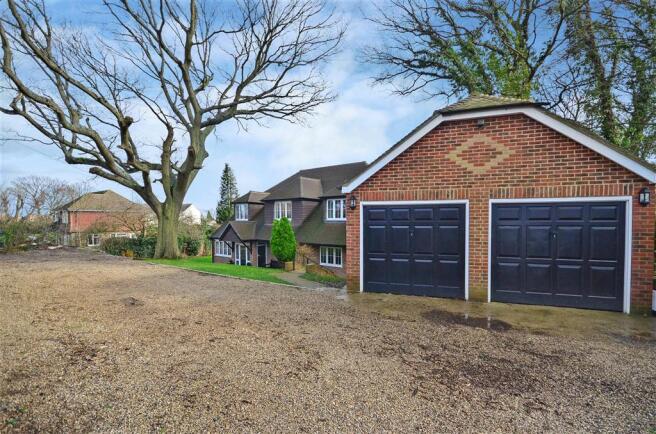 Driveway/Parking