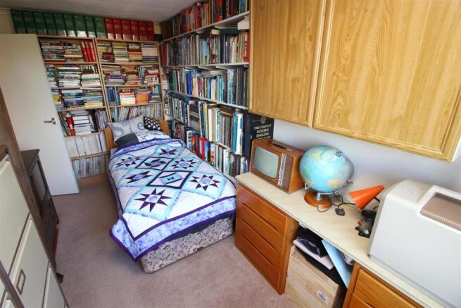22 Bed 4.JPG
