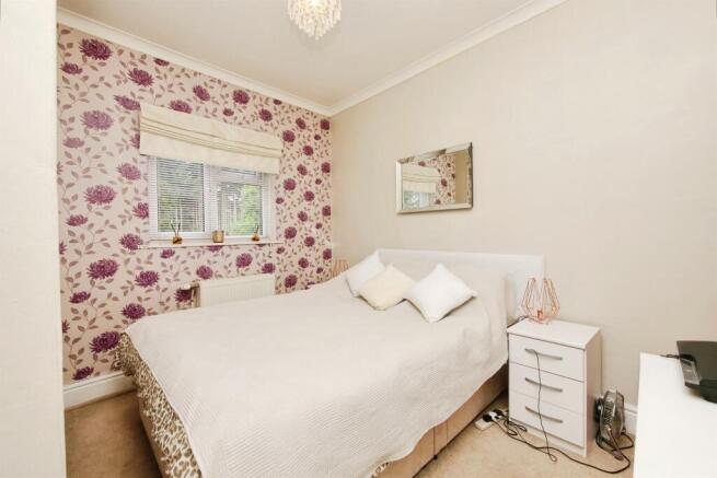 3 bed Terraced for sale Image 11