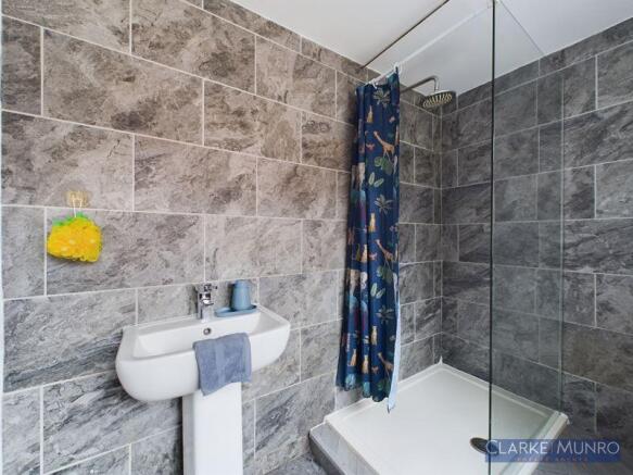 3 bed Town House to rent Image 10