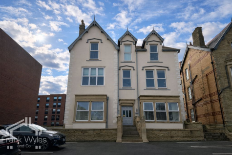 Clifton Drive North, Lytham St. Annes, Lancashire, FY8 2PB