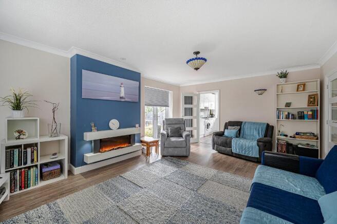 Steyning Close, Seaford, East Sussex, BN25 4ED photo 4