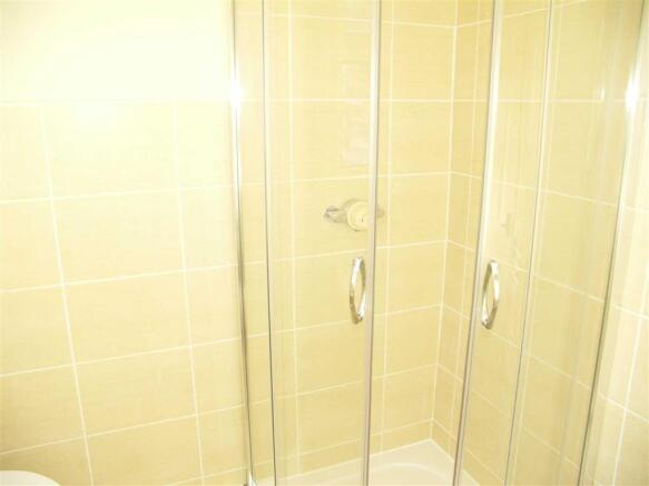 CORNER SHOWER CUBICL