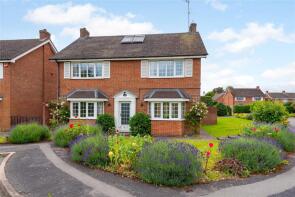 40, Shepperton Close, Milton Keynes MK19 7HR