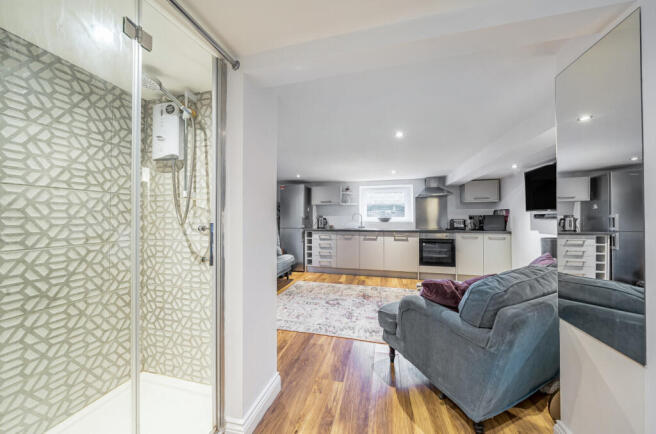 1 bed Flat for sale Image 7