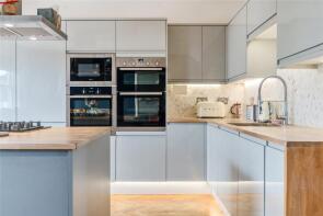 Flat B, The Berry, The Bury, Exeter EX5 5NT