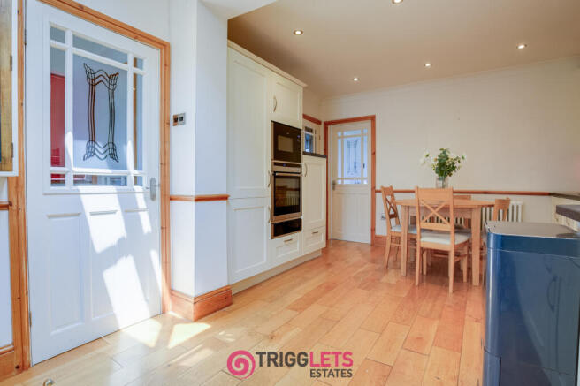 2 bed Semi-Detached for sale Image 6