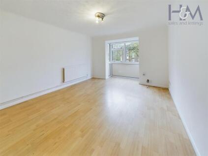 Kimbolton Crescent, Stevenage, SG2 8RW