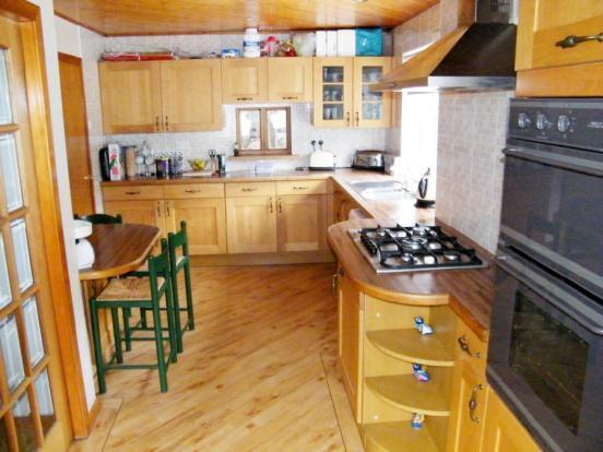 Breakfasting Kitchen