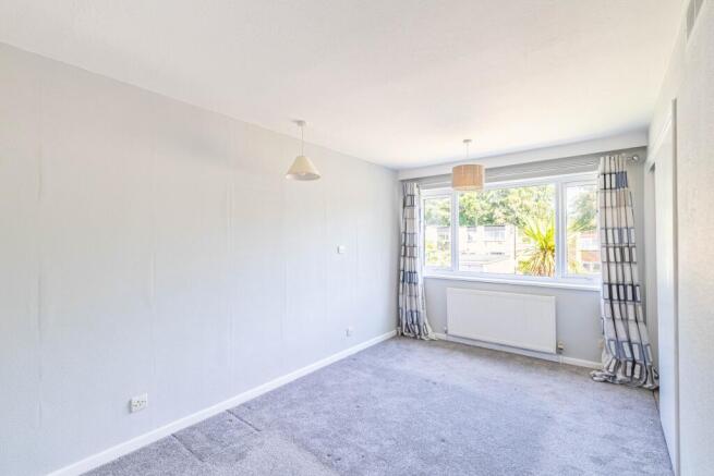3 bed Terraced for sale Image 7