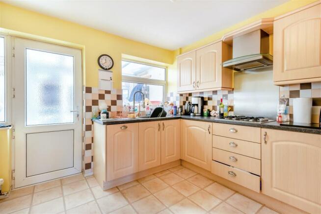 8576994-interior13.jpg