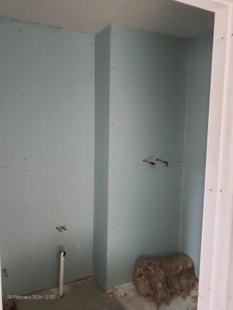 4 bed Detached to rent Image 12