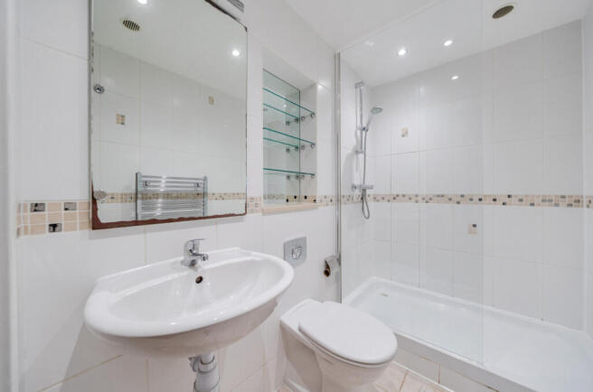 1 bed Flat for sale Image 8