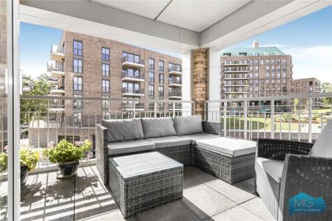 Medawar Drive, London, NW7