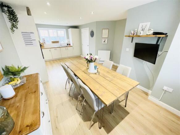 Kitchen Diner