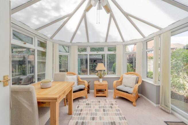 Beacon Close, Huntingdon, Cambridgeshire, PE29 6GB photo 4