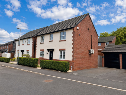 Peak Forest Close, Hyde, SK14