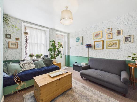 3 bed Terraced for sale Image 10