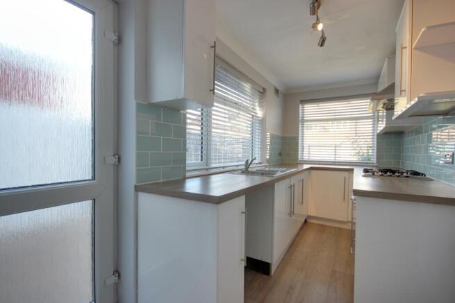 3 bed Terraced to rent Image 6