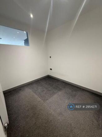 1 bed Flat to rent Image 4