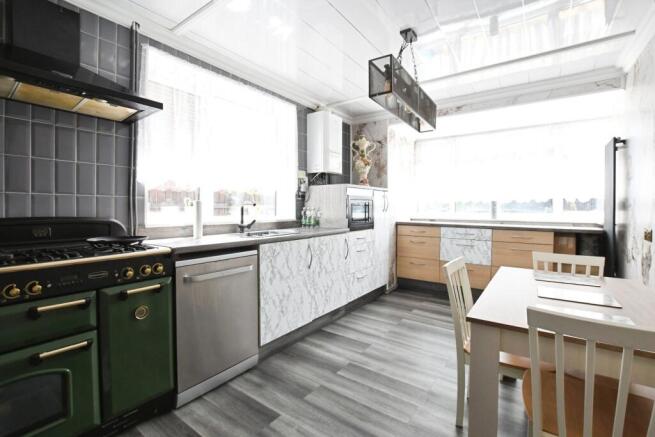 Fitted Kitchen