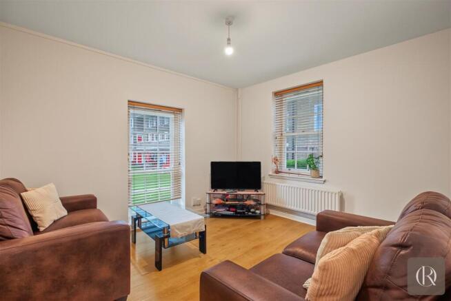 Flat 10, Effingham House Albion Avenue, London SW8