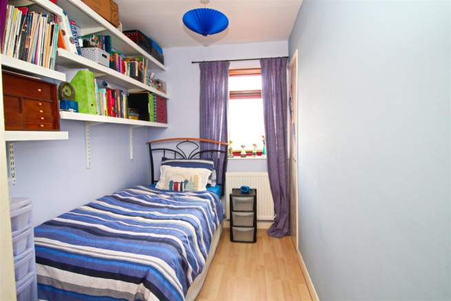 Pond Close_bedroom3.png