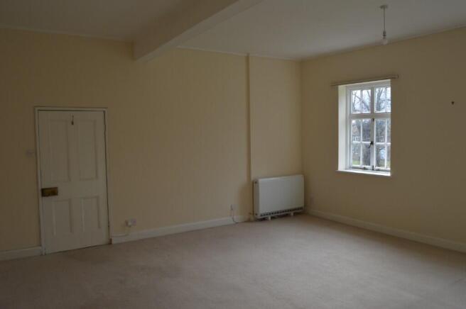 6 bed Detached to rent Image 9