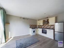 Flat 2, 130a Florence House, Beacon Road, Chatham ME5 7BL