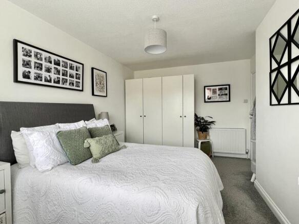 BEDROOM 2