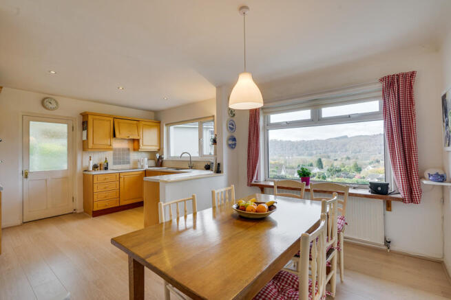 Kitchen/Dining Ar...