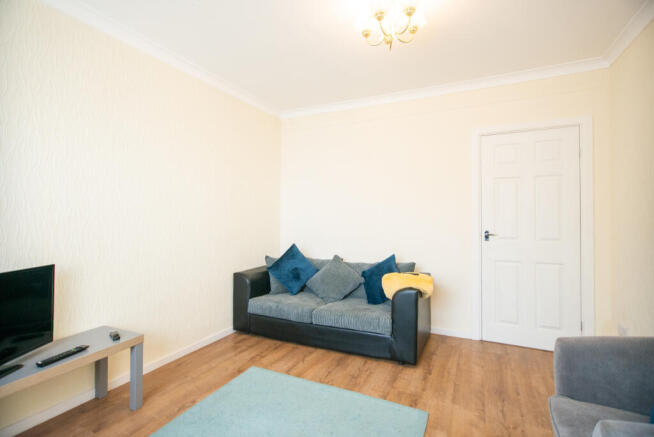 3 bed Terraced to rent Image 4
