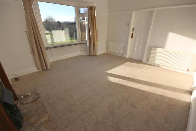 3 bed Detached Bungalow to rent Image 11