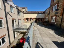 30a, Vineys Yard, Bruton BA10 0EU