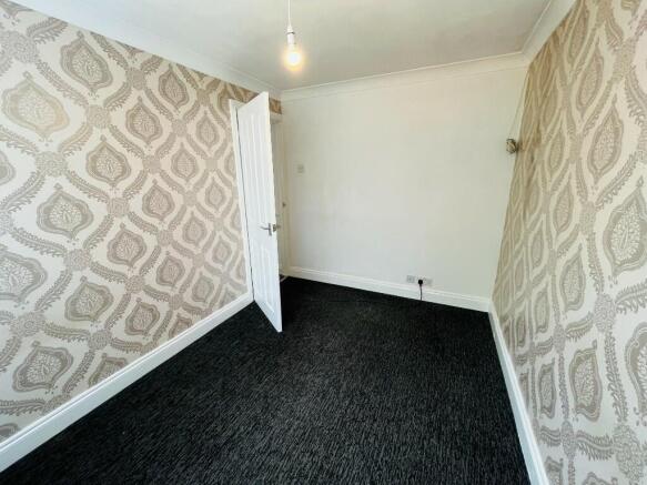 3 bed Semi-Detached to rent Image 12
