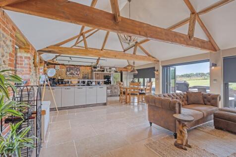 North Walsham Charm Meets Contemporary Barn Living