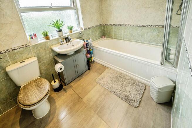 3 bed Semi-Detached for sale Image 12