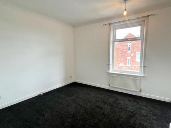 3 bed Terraced to rent Image 8