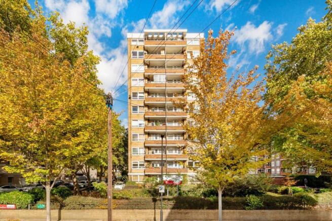 Studio flat on Belmont Street, Camden Town, £280,000