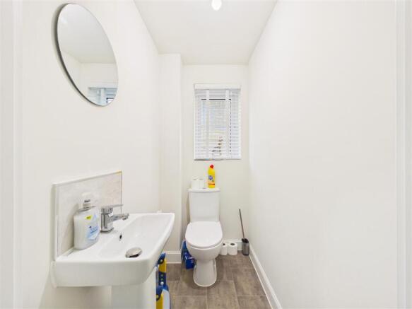 3 bed Semi-Detached for sale Image 6