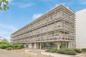 Flat 12, Kinnear Apartments, Chadwell Lane, Hornsey, London N8 7RB