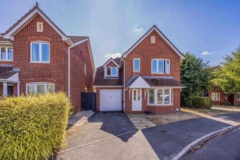 Kingfisher Drive, Westbourne