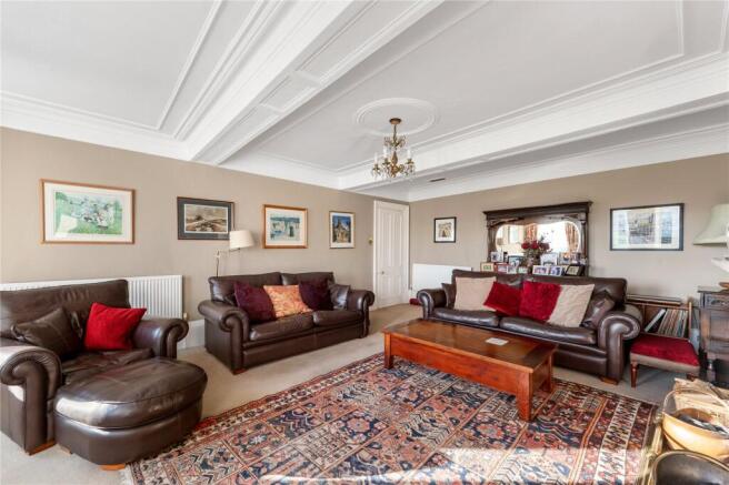 5 bed House for sale Image 6